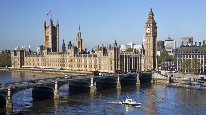 Houses of parliament, London (mauritius images GmbH/Alamy Stock Photo)