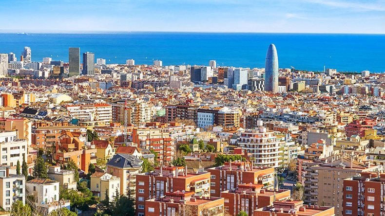Barcelona (Georgios Tsichlis/Shutterstock.com)
