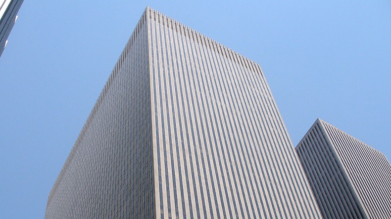 Axis Insurance New York office (Coolcaesar/Wikipedia)