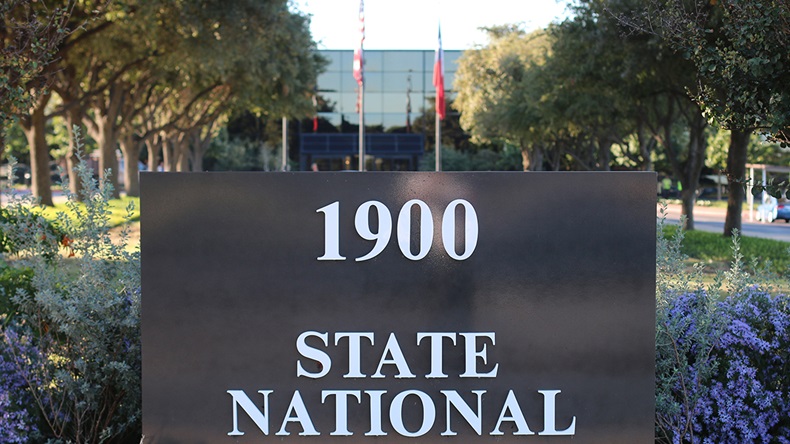 State National head office, Bedford TX (Goequinox/Wikipedia)