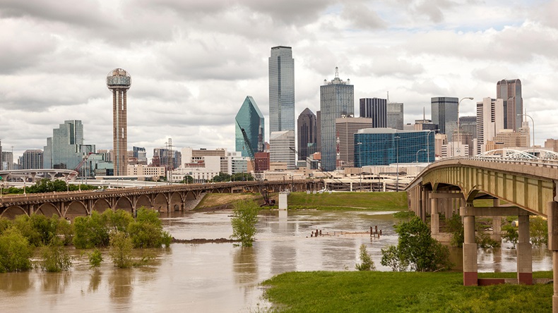 Dallas, Texas flood (2022) (philipus/Alamy Stock Photo)
