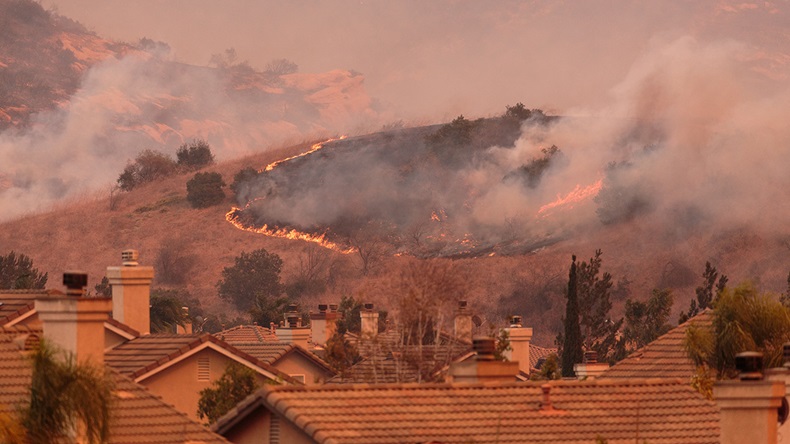 California wildfire (2017) (Aarti Kalyani/Shutterstock.com)