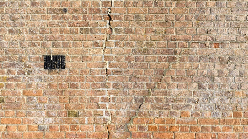 Subsidence (Paul Maguire/Alamy Stock Photo)