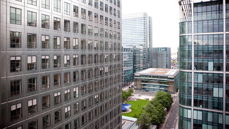 London office buildings (Henrik Winther Andersen/Shutterstock.com)