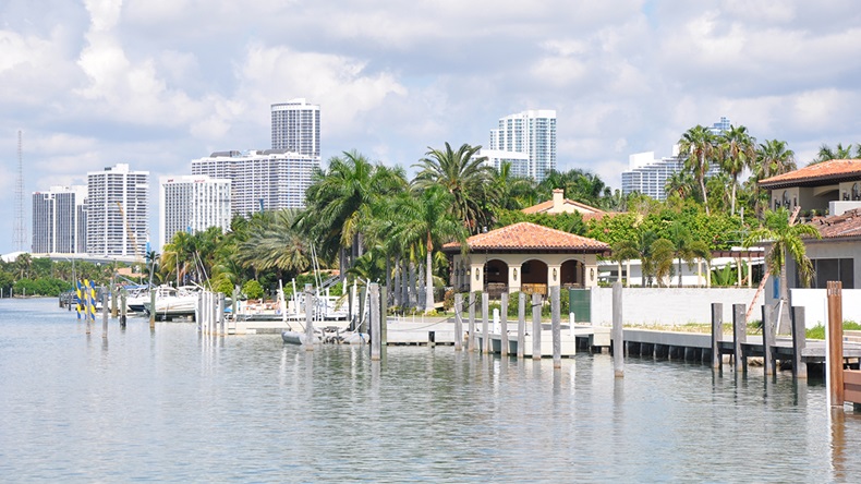 Miami properties (Ritu Manoj Jethani/Shutterstock.com)