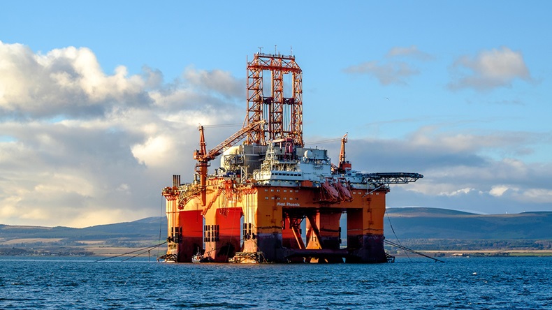 Oil rig (Infrequent_Flyer/Alamy Stock Photo)