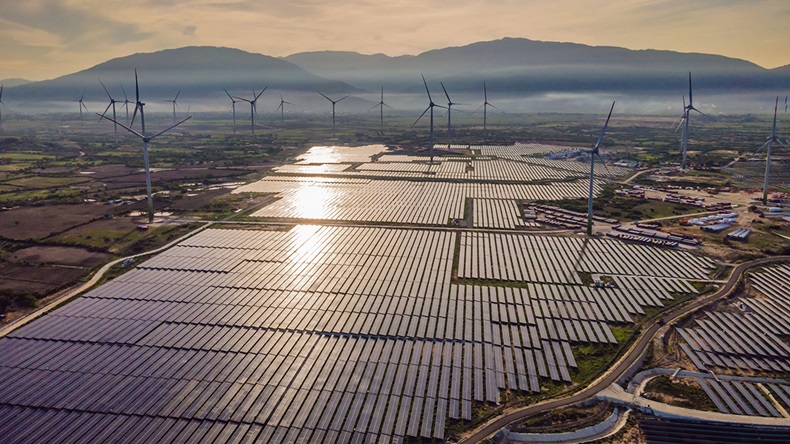 Renewables (Elizaveta Galitckaia/Alamy Stock Photo)