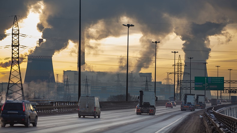 Air pollution (Andrew Catta/Alamy Stock Photo)