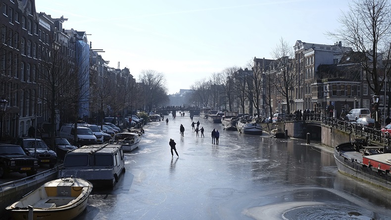 Amsterdam frozen canal (2018) (Mike Corder/AP)
