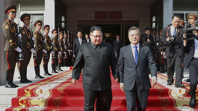Korean leaders (South Korea Presidential Blue House via AP)