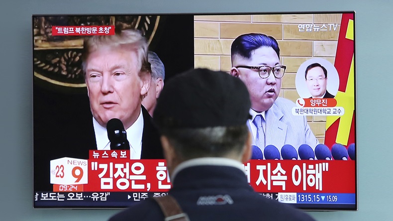 Trump Kim (Ahn Young-joon/AP)