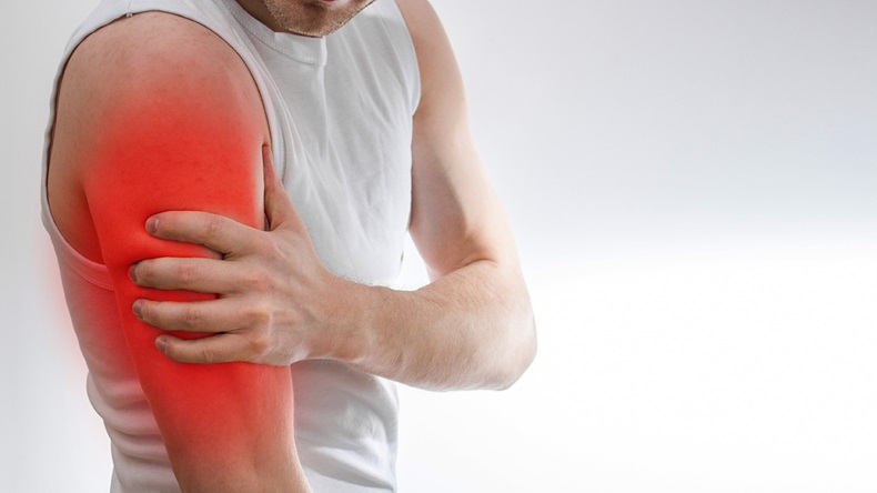 Shoulder injury (Sjstudio6/Shutterstock.com)
