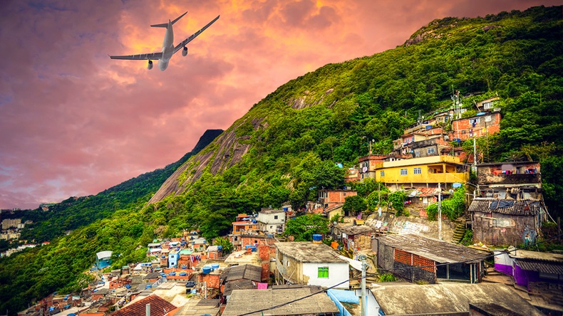 Aeroplane favela (Skreidzeleu/Shutterstock.com)