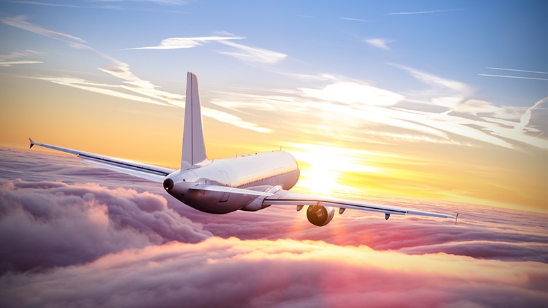 Aeroplane (Jag_cz/Shutterstock.com)