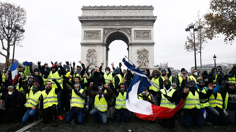 France gilets jaune protest (2018) (Alexandros Michailidis/Shutterstock.com)