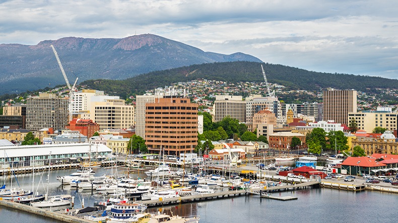 Hobart, Tasmania (Lev Kropotov/Shutterstock.com)