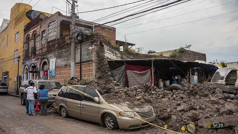 Mexico City earthquake (2017) (Brina L Bunt/Shutterstock.com)