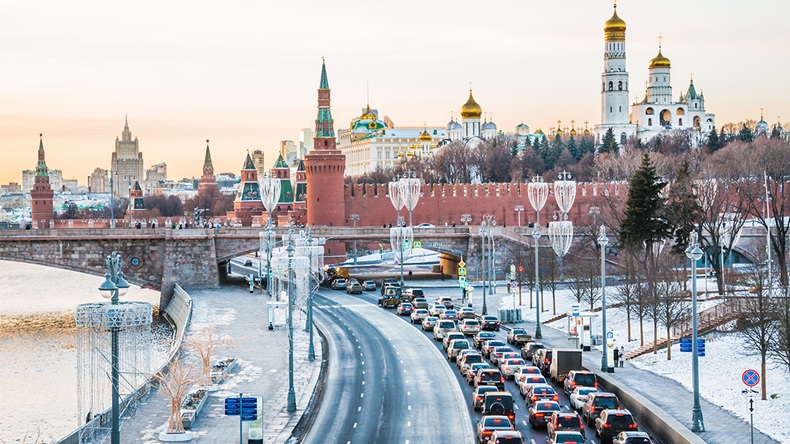 Moscow, cars (Aleoks/Shutterstock.com)