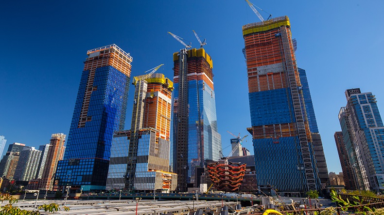 New York construction (Mia2you/Shutterstock.com)