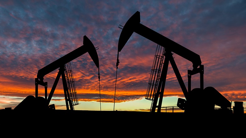 Oil jacks (Ronnie Chua/Shutterstock.com)