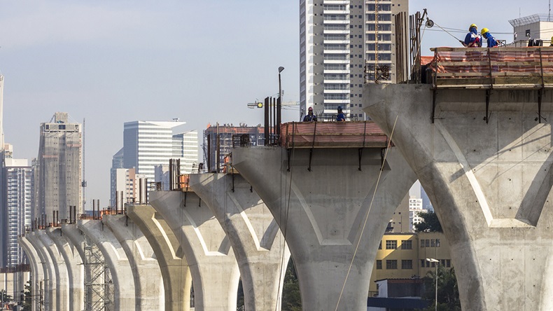 São Paulo infrastructure (Alf Ribeiro/Shutterstock.com)