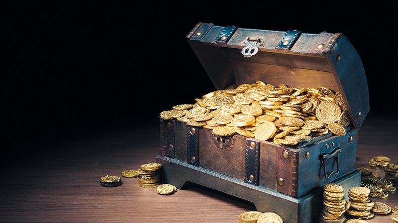 Treasure chest (Fer Gregory/Shutterstock.com)